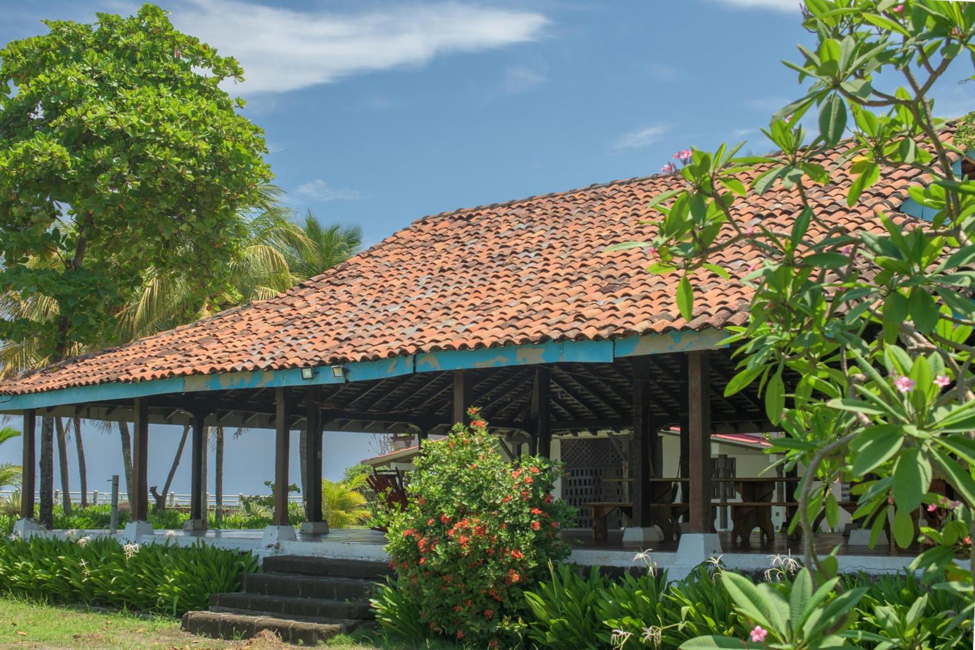 Casa De Playa Los Moncada León Exteriér fotografie